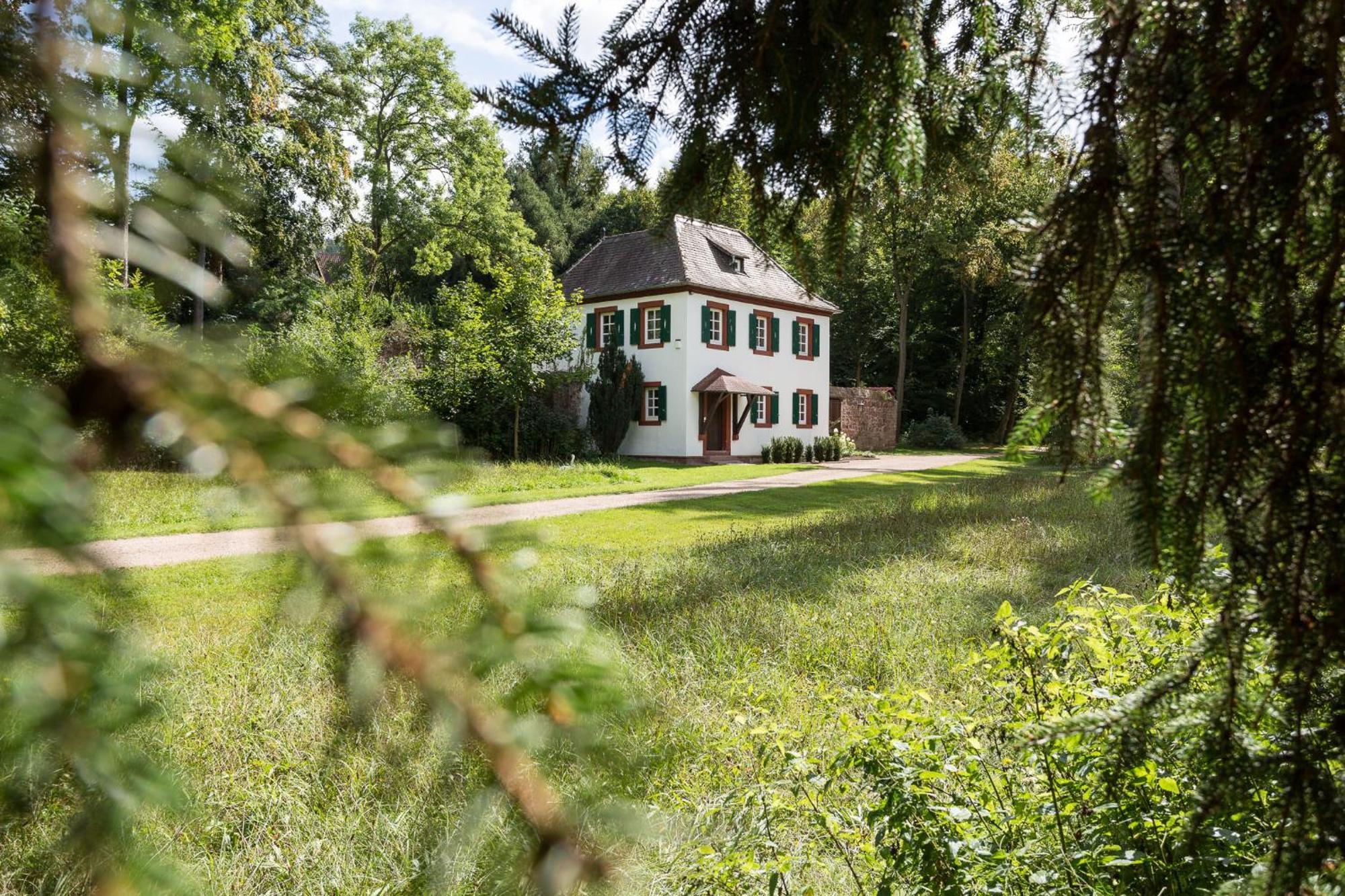 EMICH´S Hotel Amorbach Buitenkant foto